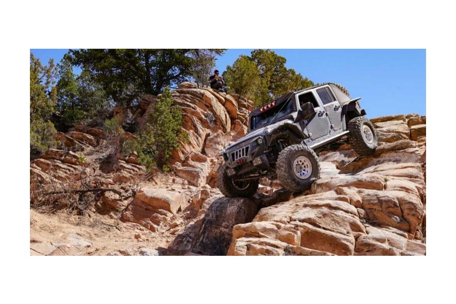 Trail Spotting – Safer Off-Roading For You and Your Truck!