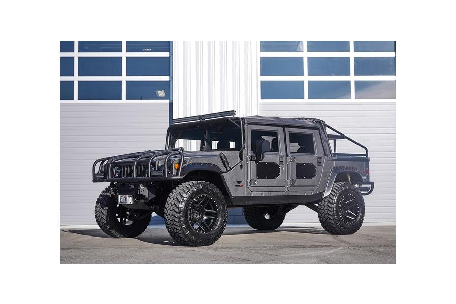 Rebooted Hummer H1 Aims for Perfection or a Zombie Apocalypse